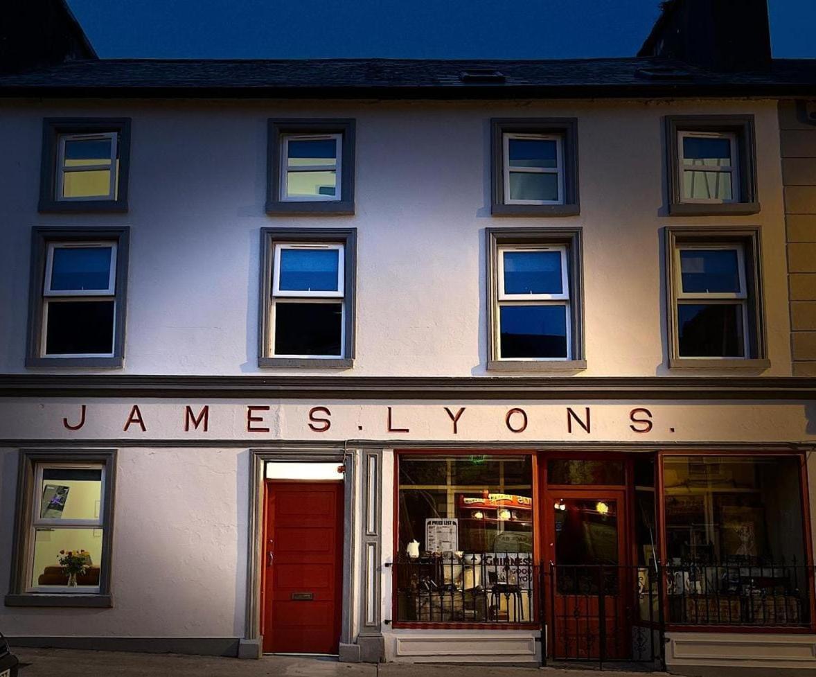 'James Lyons' The Old Main St Ballyhaunis Zewnętrze zdjęcie
